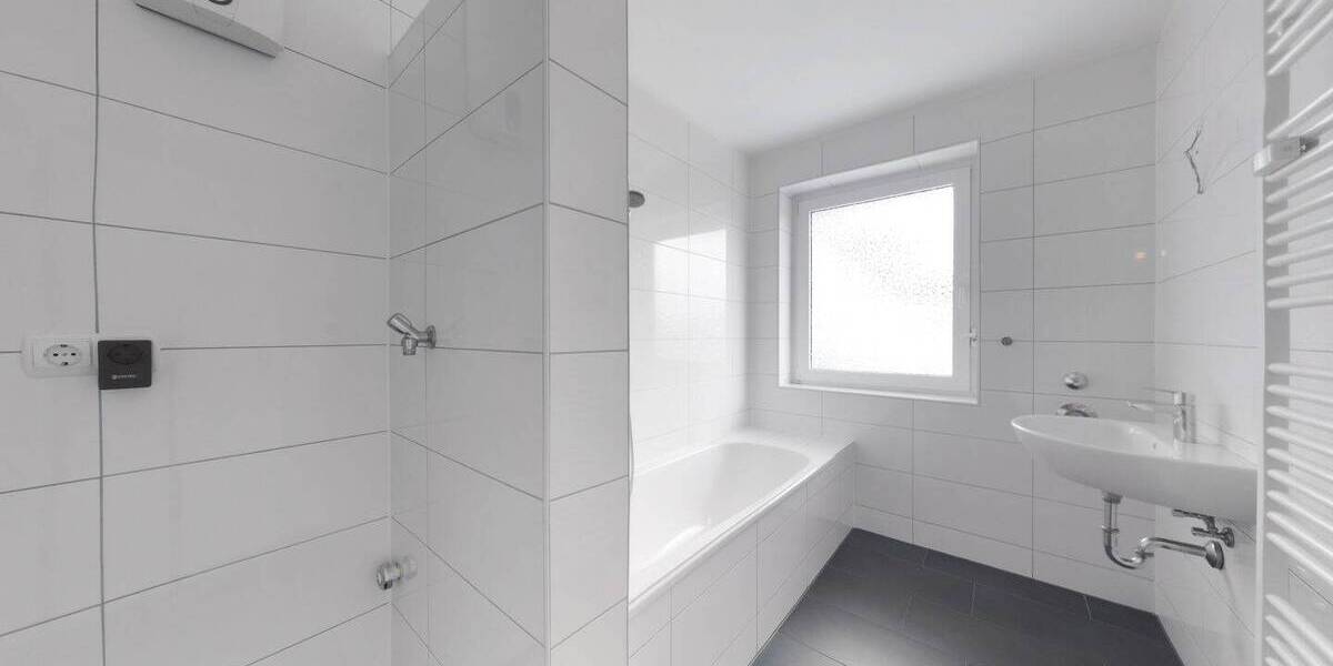 Etagenwohnung Düsseldorf Lierenfeld - 3 Zimmer, 85 m&sup2;, 339.000&euro; | Angebot:26247300