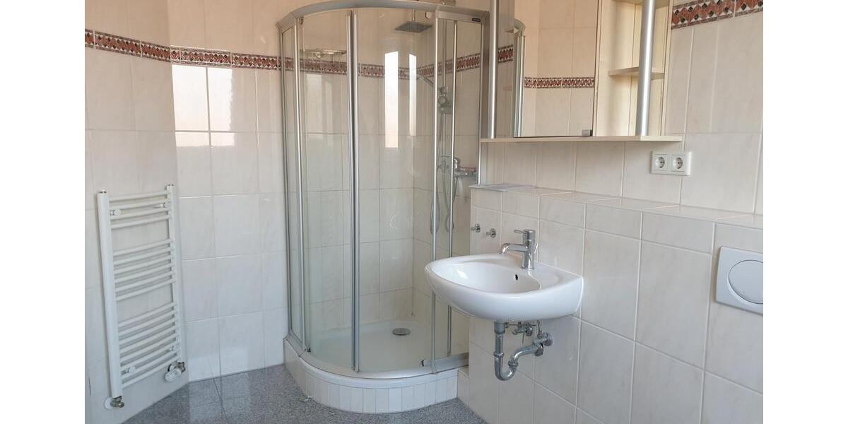 Dachgeschoßwohnung Langenfeld (Rheinland) - 3 Zimmer, 85 m&sup2;, 299.000&euro; | Angebot:26095167