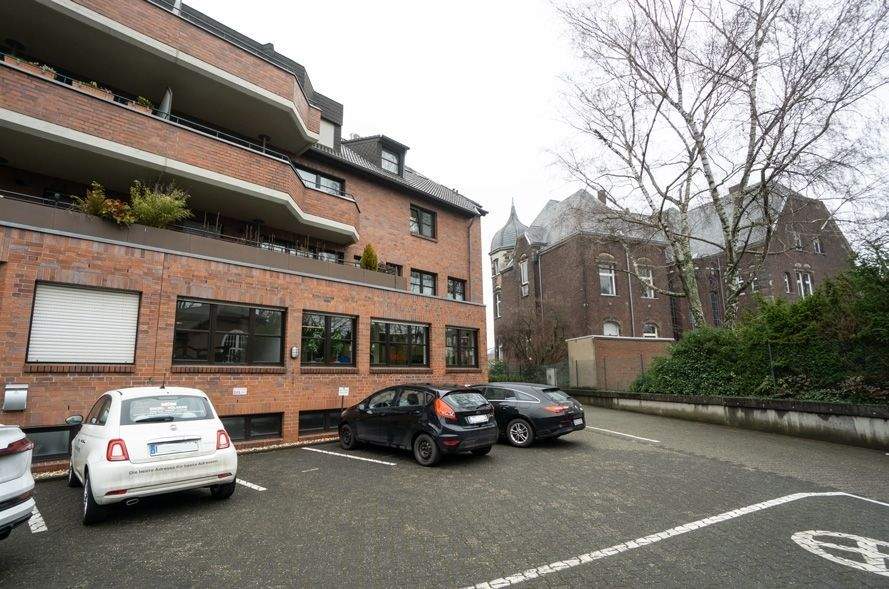 Gewerbeobjekt Krefeld Bockum - 3 Zimmer, 125 m&sup2;, 1.386&euro; | Angebot:25701923