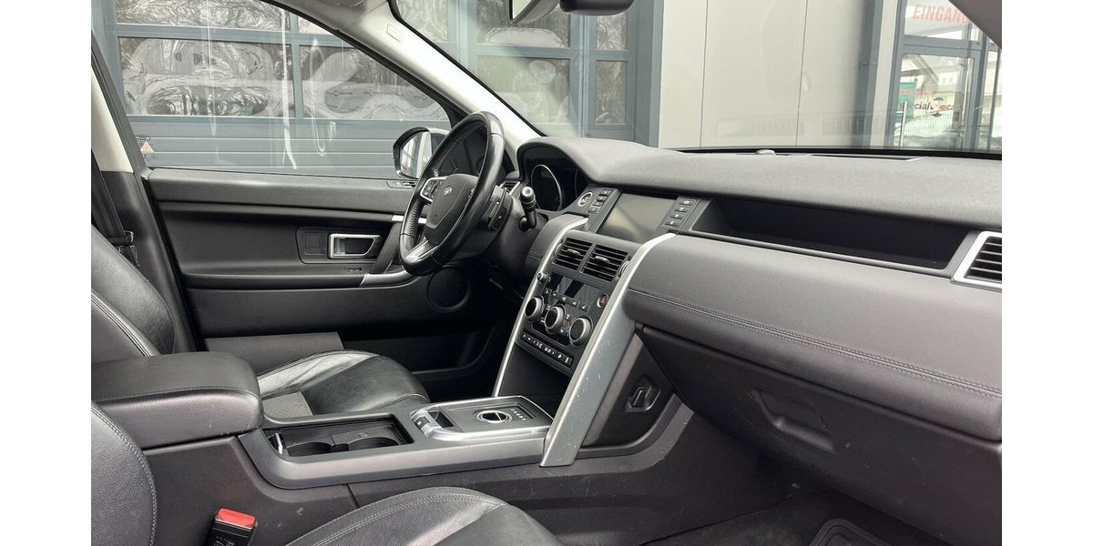 Land Rover Discovery Sport SE AWD/ Automatik/ Allrad/ Leder 206.000 km 9.890 &euro; Mönchengladbach 41066