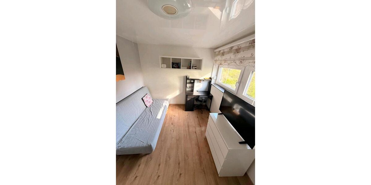 Etagenwohnung Düsseldorf Stadtbezirk 9 - 4 Zimmer, 99 m&sup2;, 420.000&euro; | Angebot:26150401