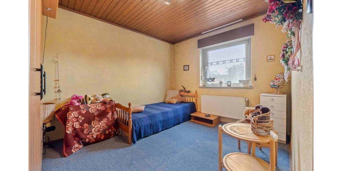 Doppelhaushälfte Bedburg Kirchherten - 3 Zimmer, 93 m&sup2;, 165.000&euro; | Angebot:26229554