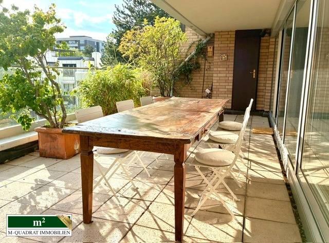 Etagenwohnung Düsseldorf Lörick - 3 Zimmer, 128 m&sup2;, 2.650&euro; | Angebot:26039560