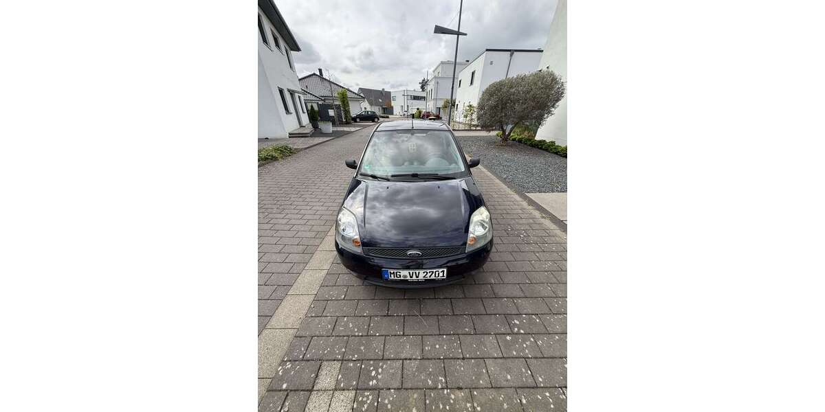 Ford Fiesta 142.900 km 1.400 &euro; Mönchengladbach 41066