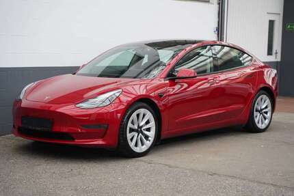 Tesla Model 3 49.867 km 29.550 &euro; Mönchengladbach 41236