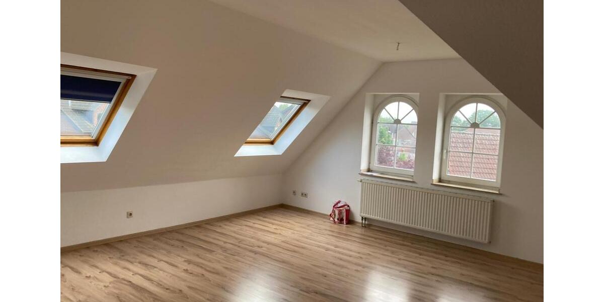 Dachgeschoßwohnung Hückelhoven - 3 Zimmer, 73 m&sup2;, 650&euro; | Angebot:25219281