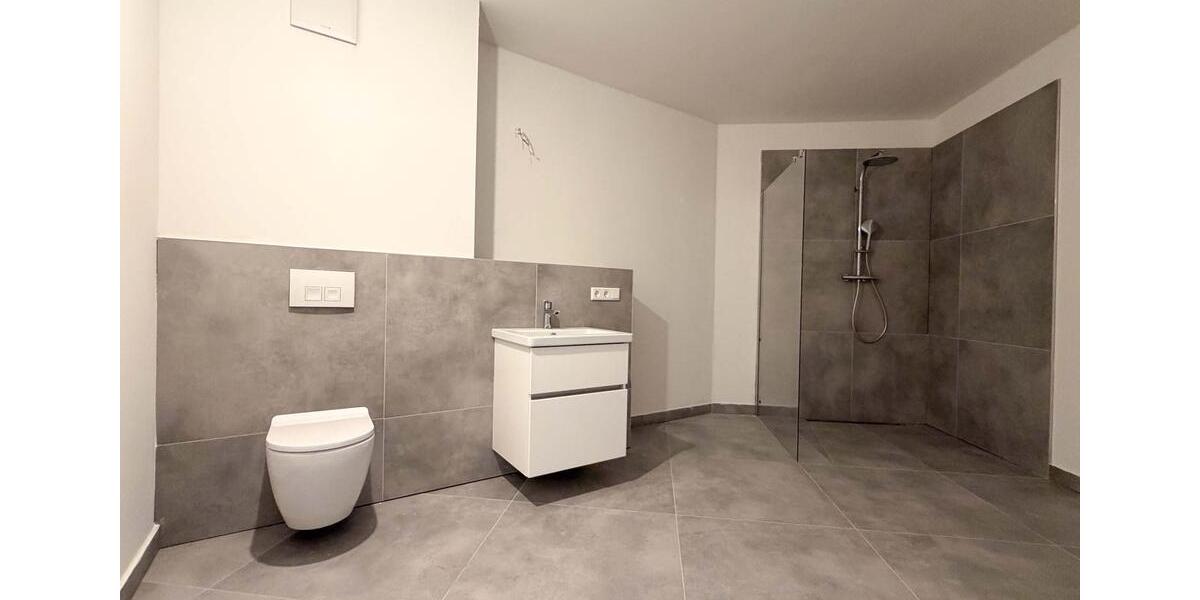 Etagenwohnung Düsseldorf Pempelfort - 3 Zimmer, 96 m&sup2;, 1.825&euro; | Angebot:23569740