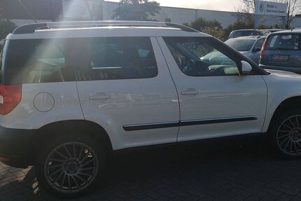 Skoda Yeti 73.000 km 12.990 &euro; Düsseldorf 40625