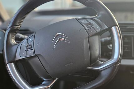 Citroen C4 Picasso 145.600 km 6.450 &euro; Leverkusen 51371