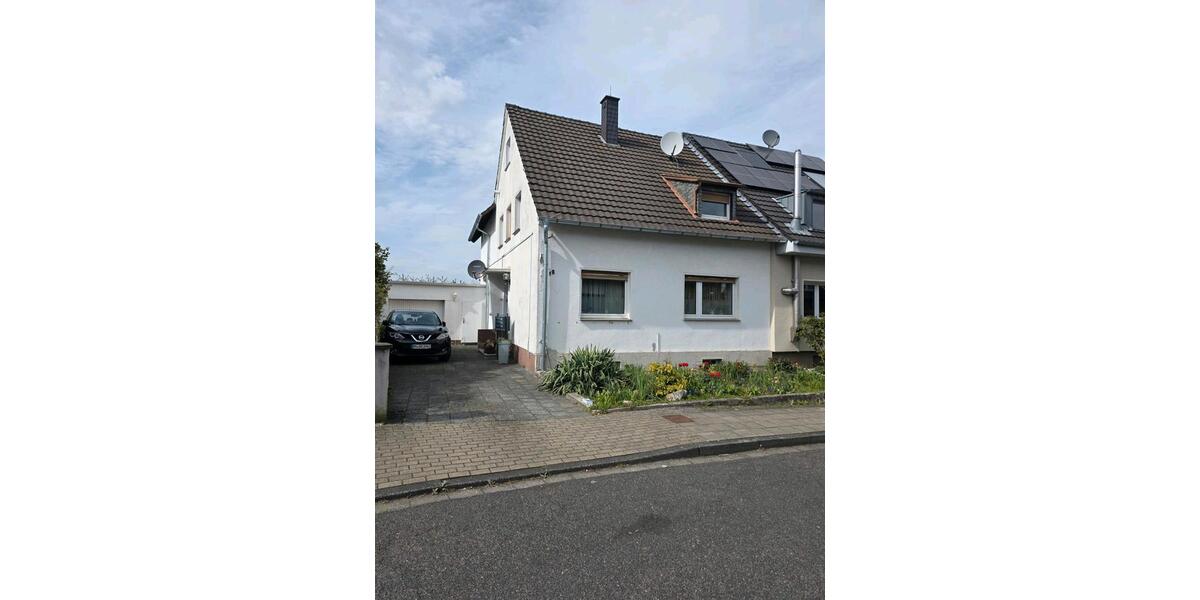 Mehrfamilienhaus, Wohnhaus Bergheim Auenheim - 7 Zimmer, 150 m&sup2;, 280.000&euro; | Angebot:26137517