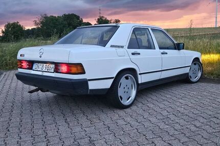 Mercedes-Benz 190 188.840 km 5.000 &euro; Linnich - Gereonsweiler 52441