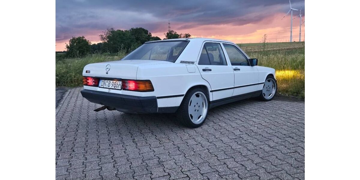 Mercedes-Benz 190 188.840 km 5.000 &euro; Linnich - Gereonsweiler 52441