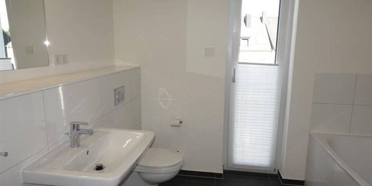 Etagenwohnung Mönchengladbach Stadtmitte - 3 Zimmer, 90 m&sup2;, 1.199&euro; | Angebot:26128795