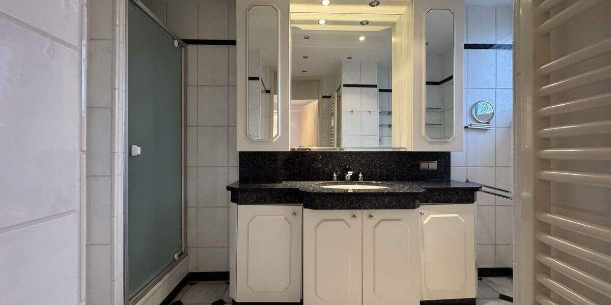 Mehrfamilienhaus, Wohnhaus Düsseldorf Kaiserswerth - 1 Zimmer, 453 m&sup2;, 2.400.000&euro; | Angebot:25779525