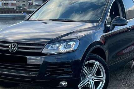 VW Touareg 178.600 km 14.899 &euro; Neuss 41469