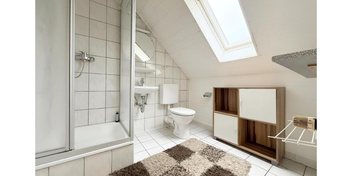 Etagenwohnung Krefeld - 4 Zimmer, 60 m&sup2;, 500&euro; | Angebot:25320603