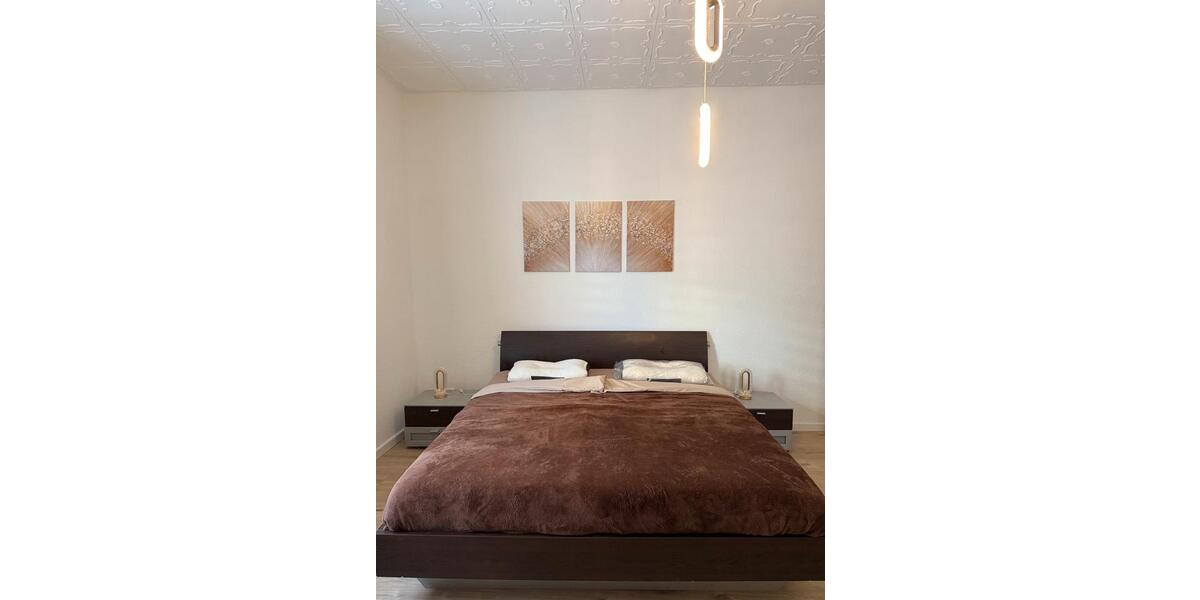 Hochparterre Düsseldorf Stadtbezirk 9 - 3 Zimmer, 73 m&sup2;, 2.200&euro; | Angebot:26048875