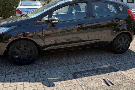 Ford Fiesta 121.237 km 4.500 &euro; Neuss 41469