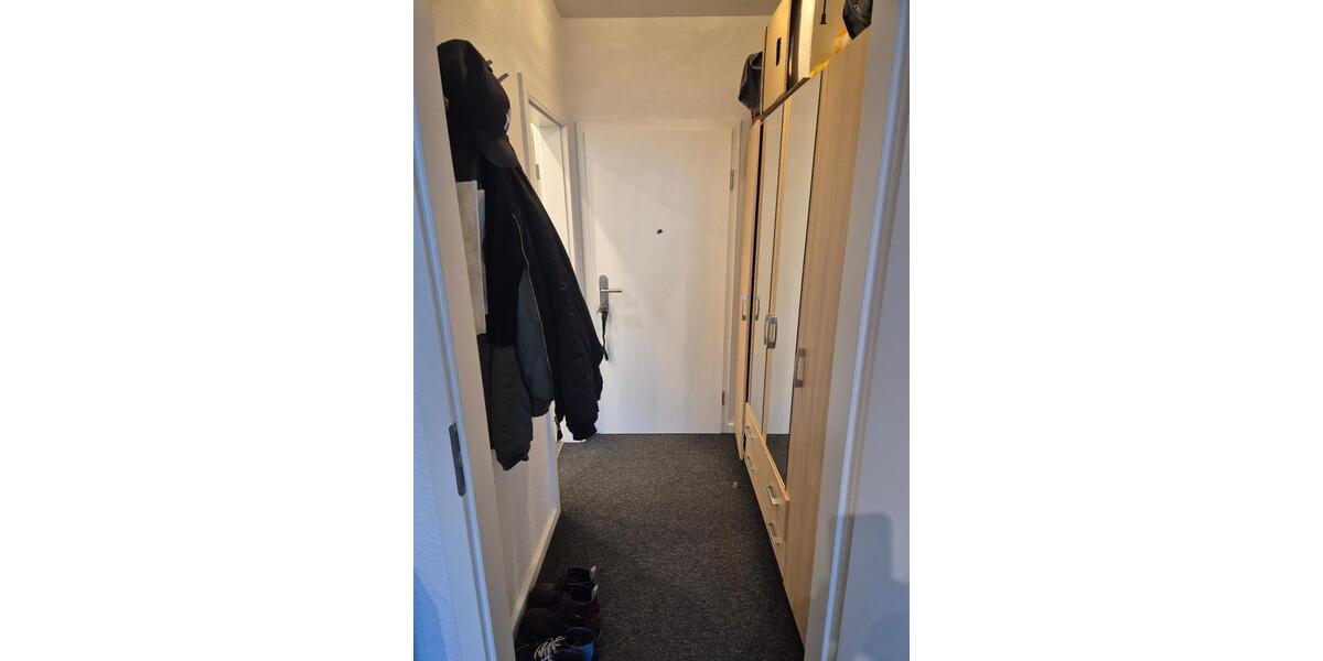 Etagenwohnung Düsseldorf Stadtbezirk 9 - 1 Zimmer, 38 m&sup2;, 700&euro; | Angebot:25239867