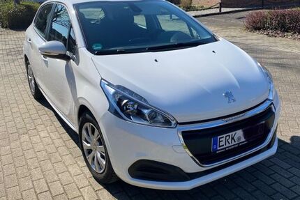 Peugeot 208 27.800 km 9.900 &euro; Erkelenz 41812