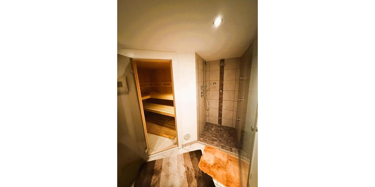 Einfamilienhaus Hückelhoven - 7 Zimmer, 210 m&sup2;, 490.000&euro; | Angebot:25992369