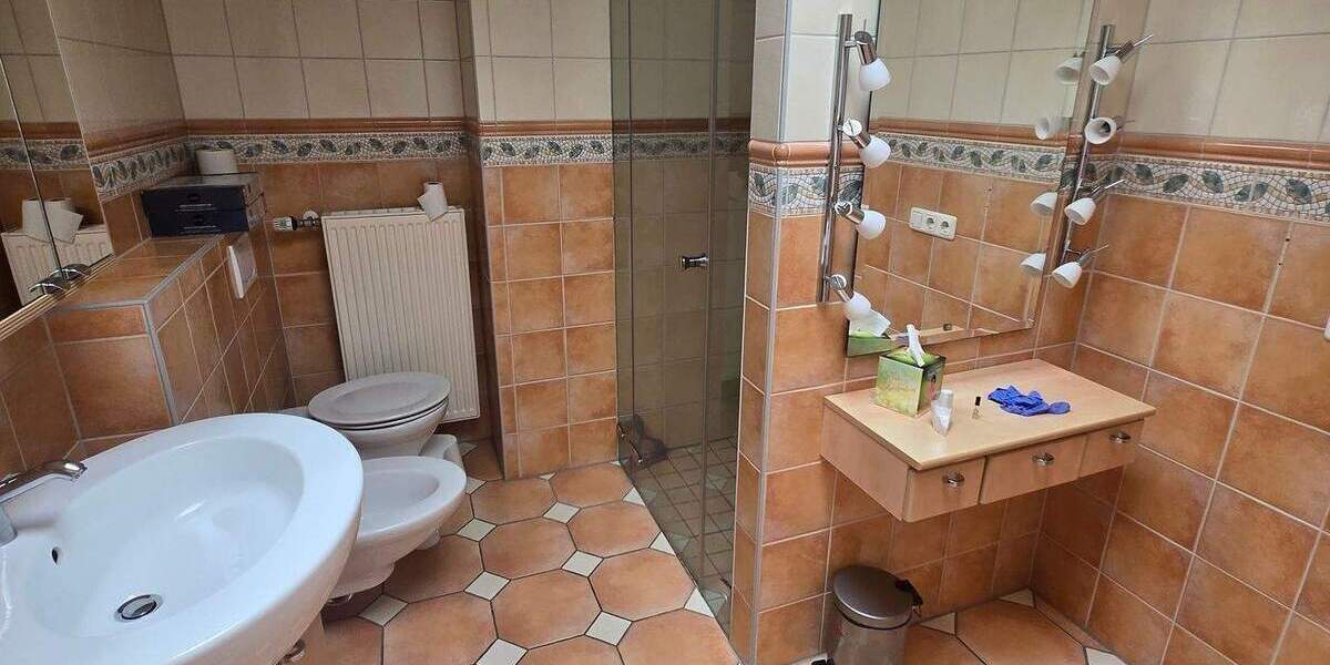 Gewerbeobjekt Frechen Habbelrath - 8 Zimmer, 850.000&euro; | Angebot:25780743