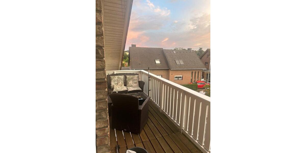 Dachgeschoßwohnung Bergheim - 3 Zimmer, 80 m&sup2;, 1.150&euro; | Angebot:25867953