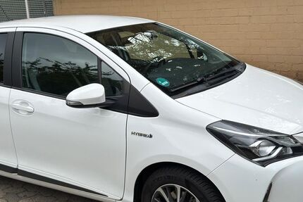 Toyota Yaris 50.000 km 14.200 &euro; Düsseldorf 40476