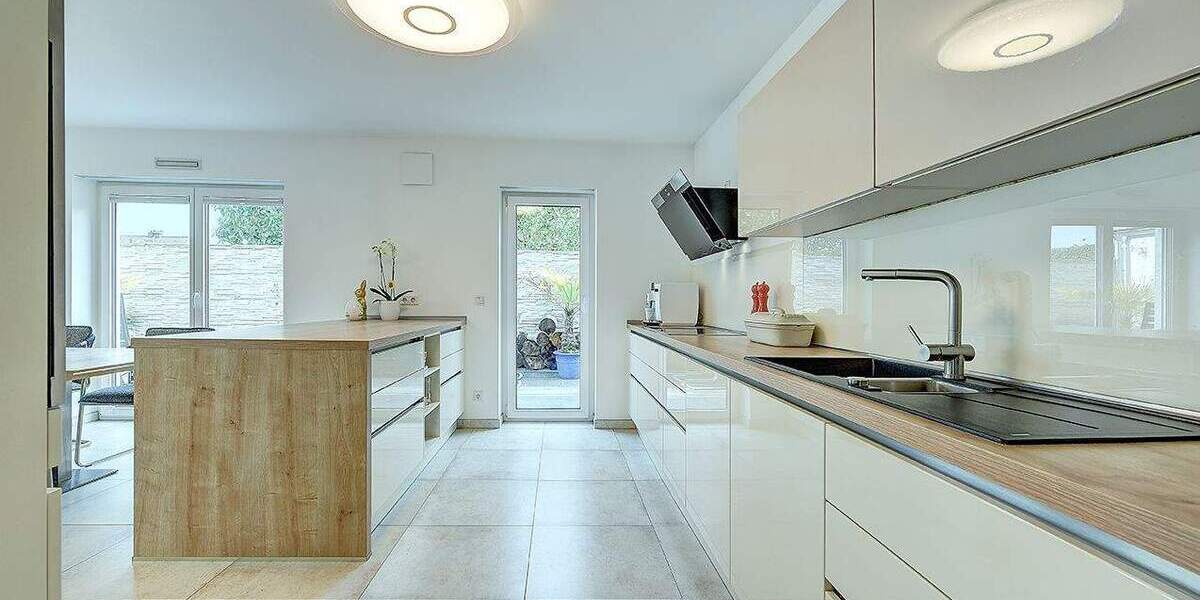 Einfamilienhaus Düsseldorf Unterrath - 5 Zimmer, 143 m&sup2;, 1.298.000&euro; | Angebot:25744337