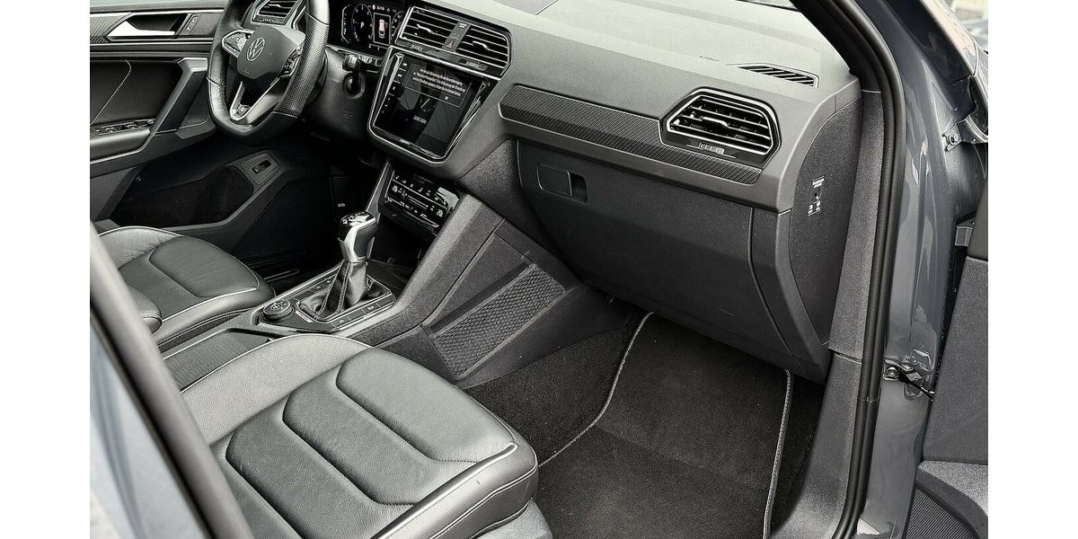 VW Tiguan R-Line / 4Motion / Pano / Memory/ Keyless 14.600 km 42.900 &euro; Mönchengladbach 41066