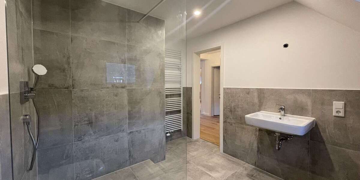 Etagenwohnung Düsseldorf Niederkassel - 3 Zimmer, 66 m&sup2;, 1.400&euro; | Angebot:24051791