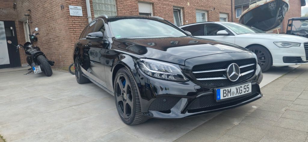 Mercedes-Benz C 300 242.000 km 19.000 &euro; ELSDORF 50189