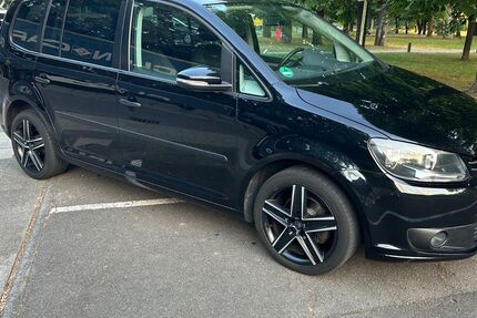 VW Touran 282.400 km 3.700 &euro; Kerpen 50169