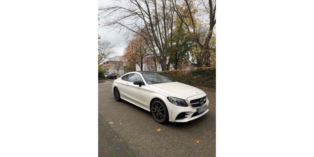 Mercedes-Benz C 300 90.500 km 31.990 &euro; Monheim am Rhein 40789