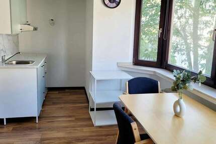 Zimmer Düsseldorf Stadtmitte - 1 Zimmer, 1.200&euro; | Angebot:26147570