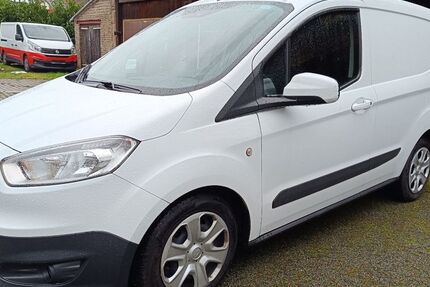 Ford Transit Courier 145.834 km 6.590 &euro; Leverkusen 51381