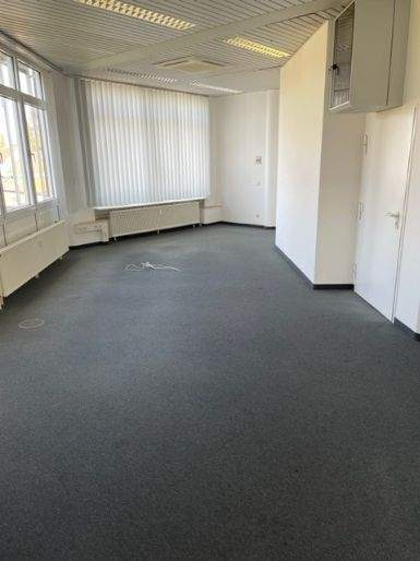 Gewerbeobjekt Krefeld Kempener Feld/Baakeshof - 2.200&euro; | Angebot:25740997