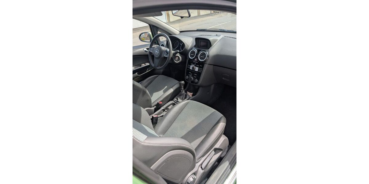 Opel Corsa 76.000 km 2.300 &euro; Mönchengladbach 41066