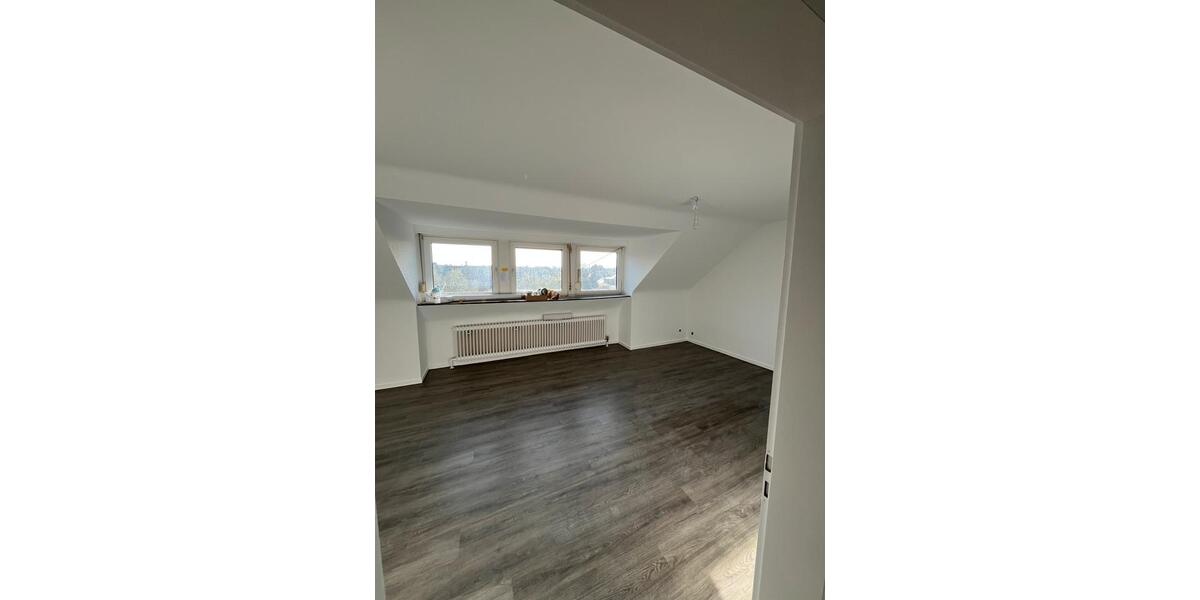 Dachgeschoßwohnung Mönchengladbach West - 2 Zimmer, 59 m&sup2;, 678&euro; | Angebot:25414914