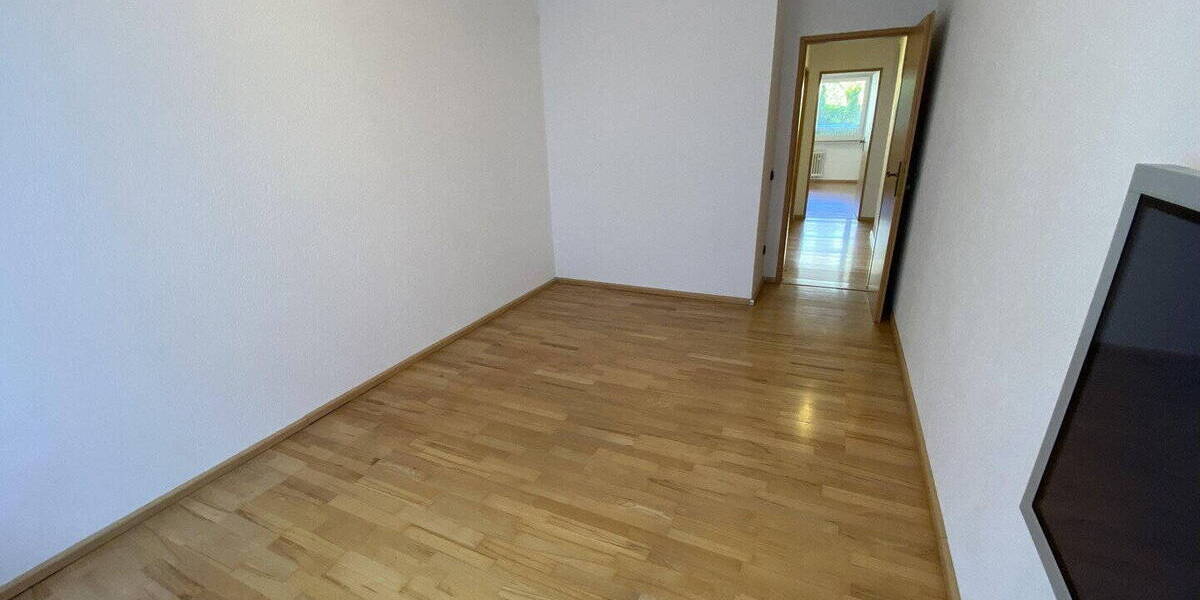Etagenwohnung Düsseldorf Wersten - 3 Zimmer, 87 m&sup2;, 325.000&euro; | Angebot:26131810