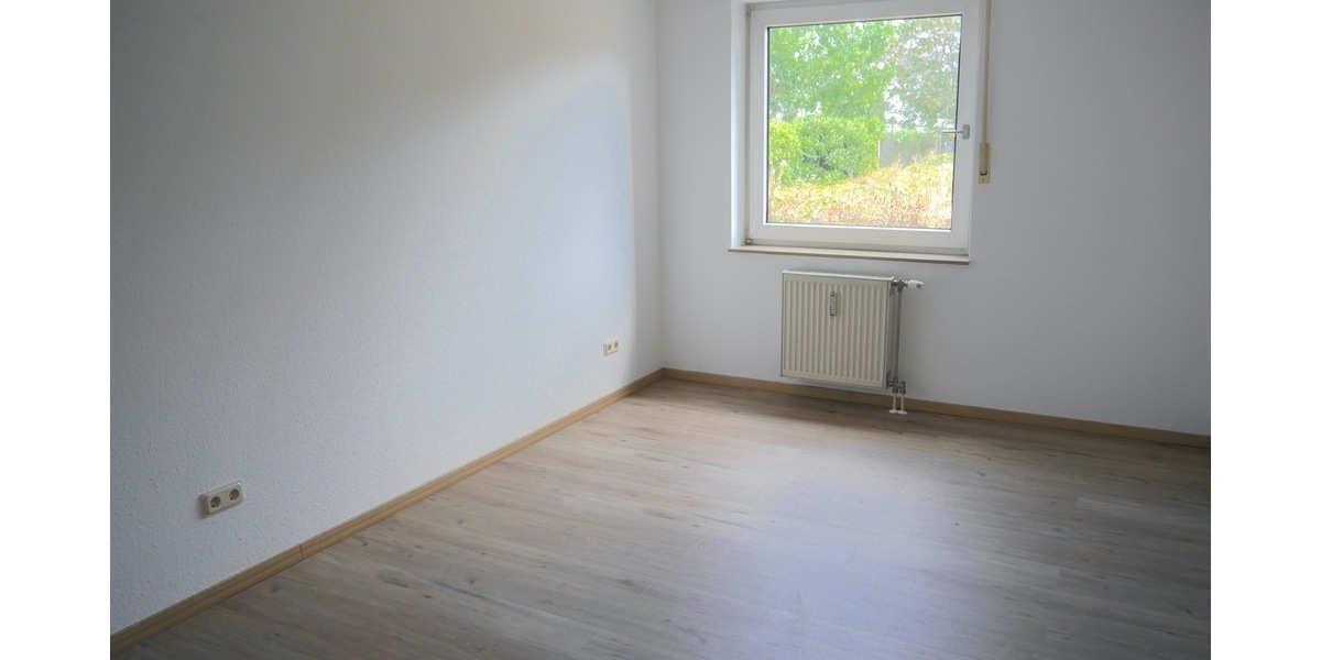 NE-Stadionviertel, ruhige kompl. Renov. 2 Zi. ETW, KDB, Balkon, Carport, Keller - Erdgeschoßwohnung Neuss Augustinusviertel | Angebot:27350485