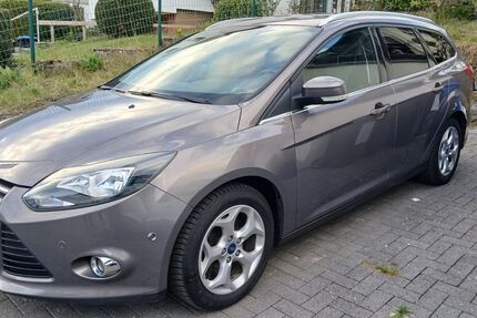 Ford Focus 191.000 km 2.800 &euro; Hilden 40723