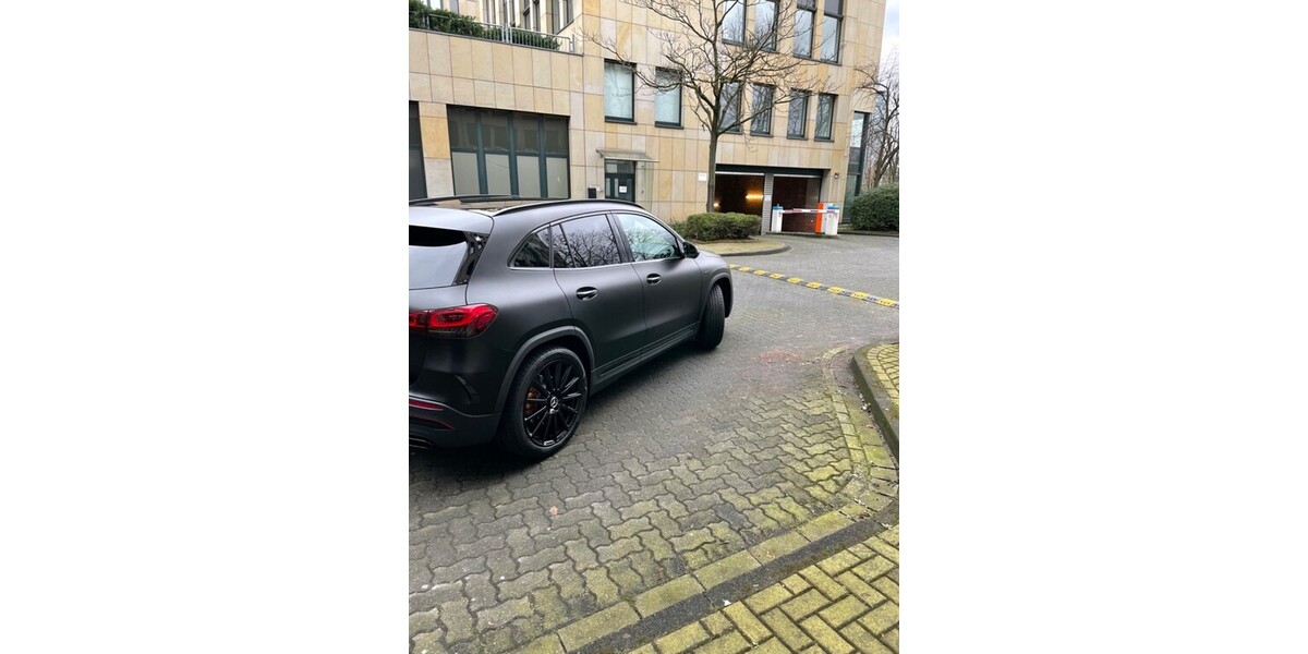 Mercedes-Benz GLA-Klasse 60.000 km 40.000 &euro; Düsseldorf 40213