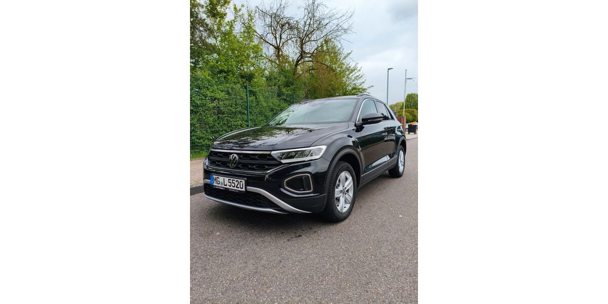 VW T-Roc 54.277 km 24.890 &euro; Mönchengladbach 41179