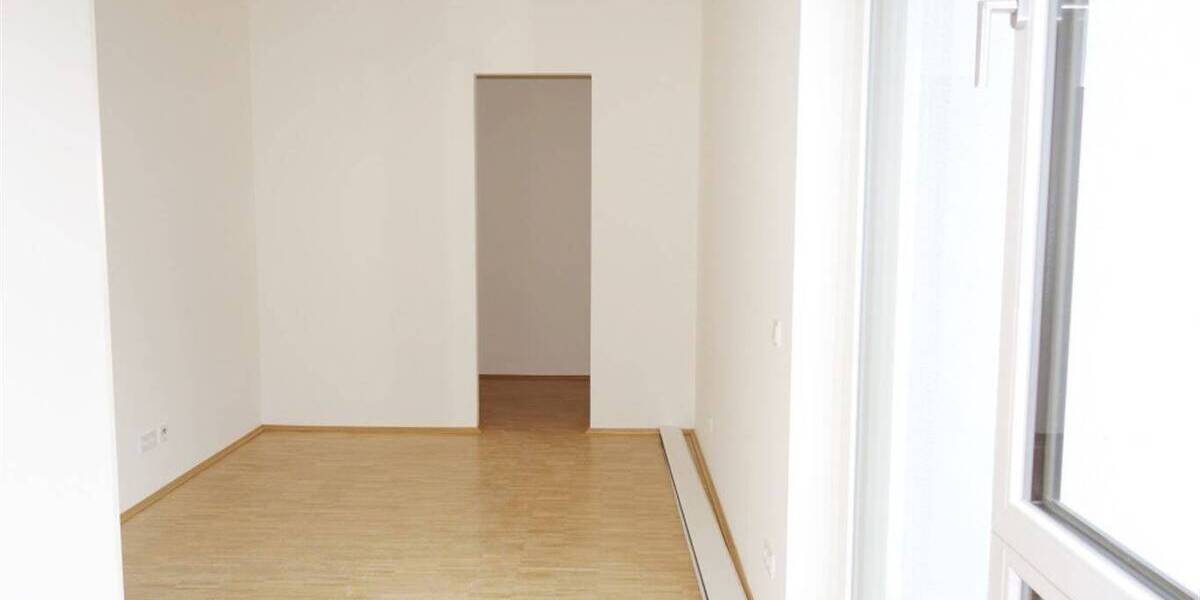 Etagenwohnung Mönchengladbach Stadtmitte - 2 Zimmer, 65 m&sup2;, 867&euro; | Angebot:26161702