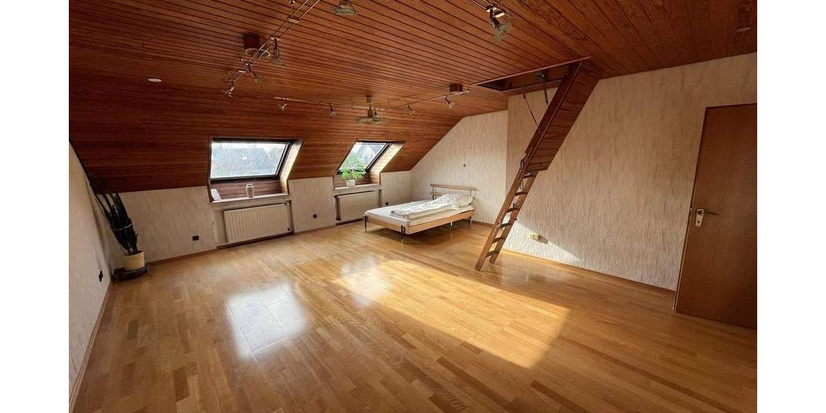 Reihenmittelhaus Langenfeld Richrath - 5 Zimmer, 150 m&sup2;, 498.000&euro; | Angebot:25796578