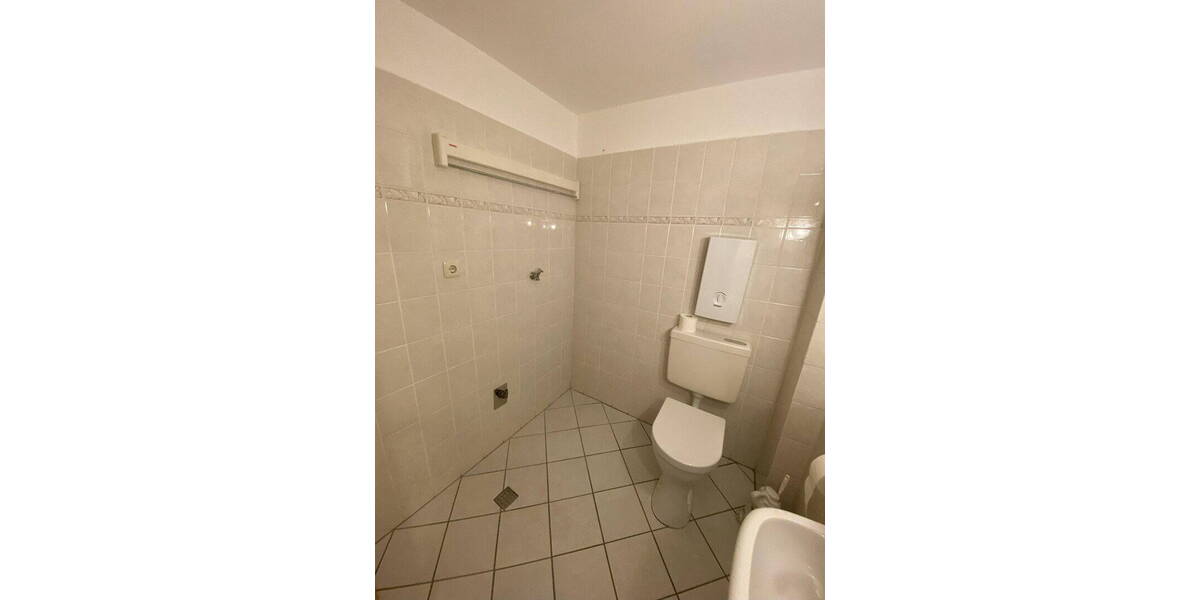 Etagenwohnung Düsseldorf Wersten - 3 Zimmer, 87 m&sup2;, 325.000&euro; | Angebot:26131810