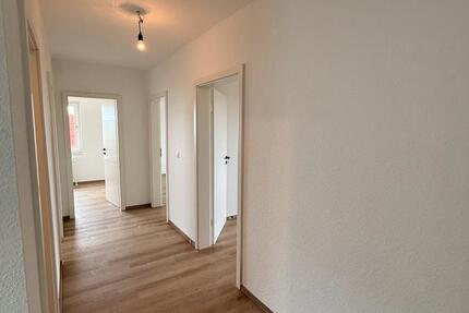 Wohnung Krefeld Gartenstadt - 2 Zimmer, 68 m&sup2;, 870&euro; | Angebot:25943403