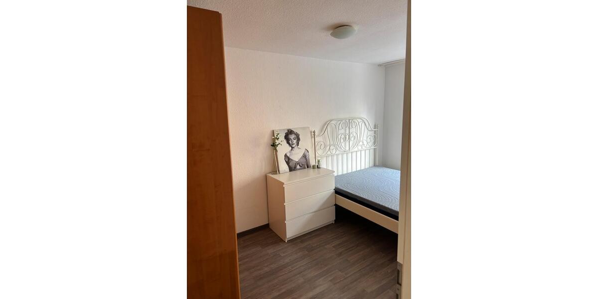 Etagenwohnung Mönchengladbach Süd - 2 Zimmer, 39 m&sup2;, 100.000&euro; | Angebot:25721053