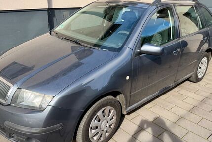 Skoda Fabia 191.408 km 1.990 &euro; Düsseldorf 40625